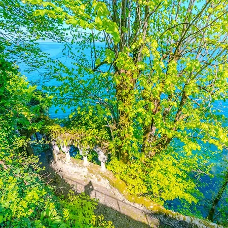 아파트 Les Sources Et Grottes Secretes Du Leman *